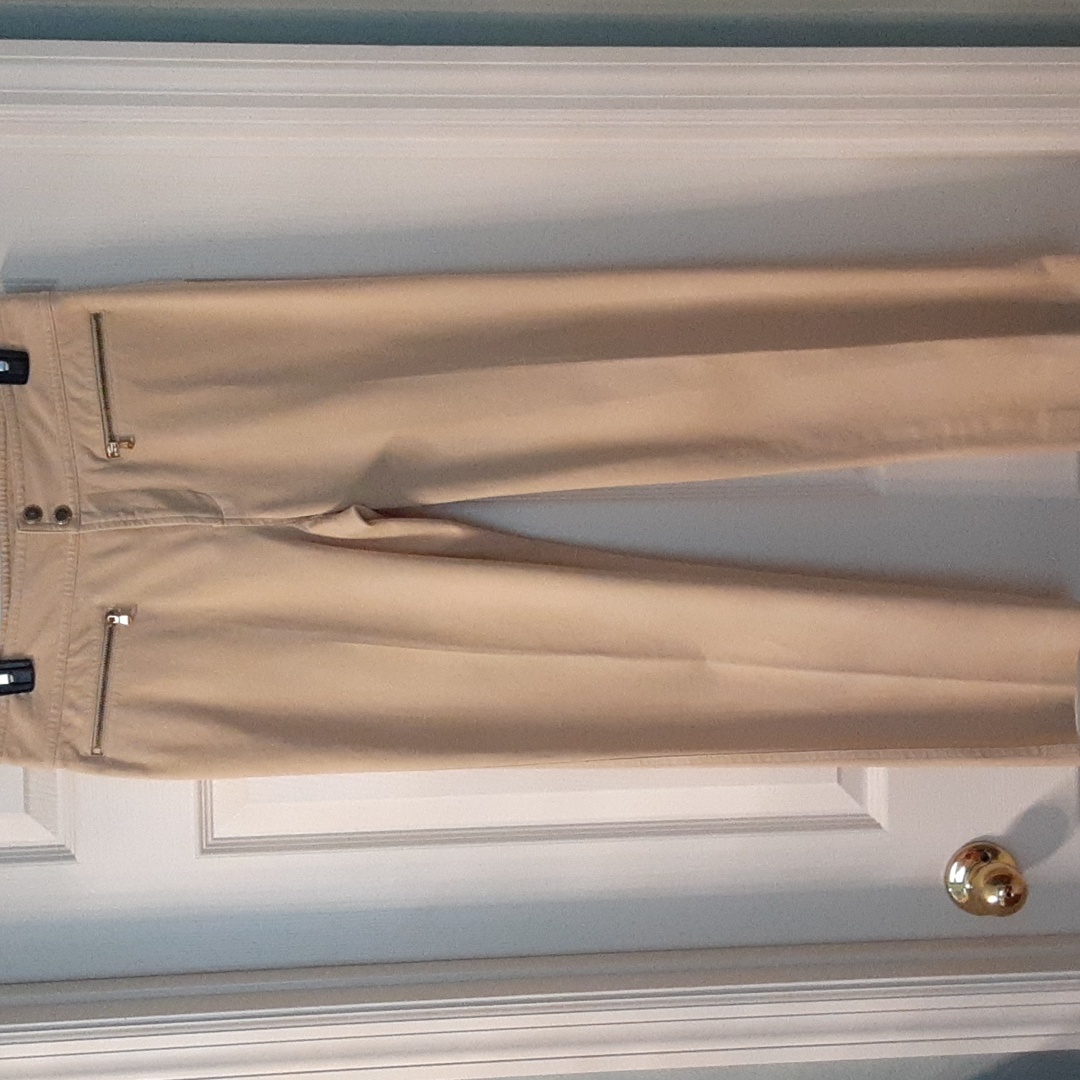 Ralph Lauren Jeans. Size 4. New Condition.